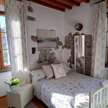 Jasmine Cottage Luni Buitenkant foto