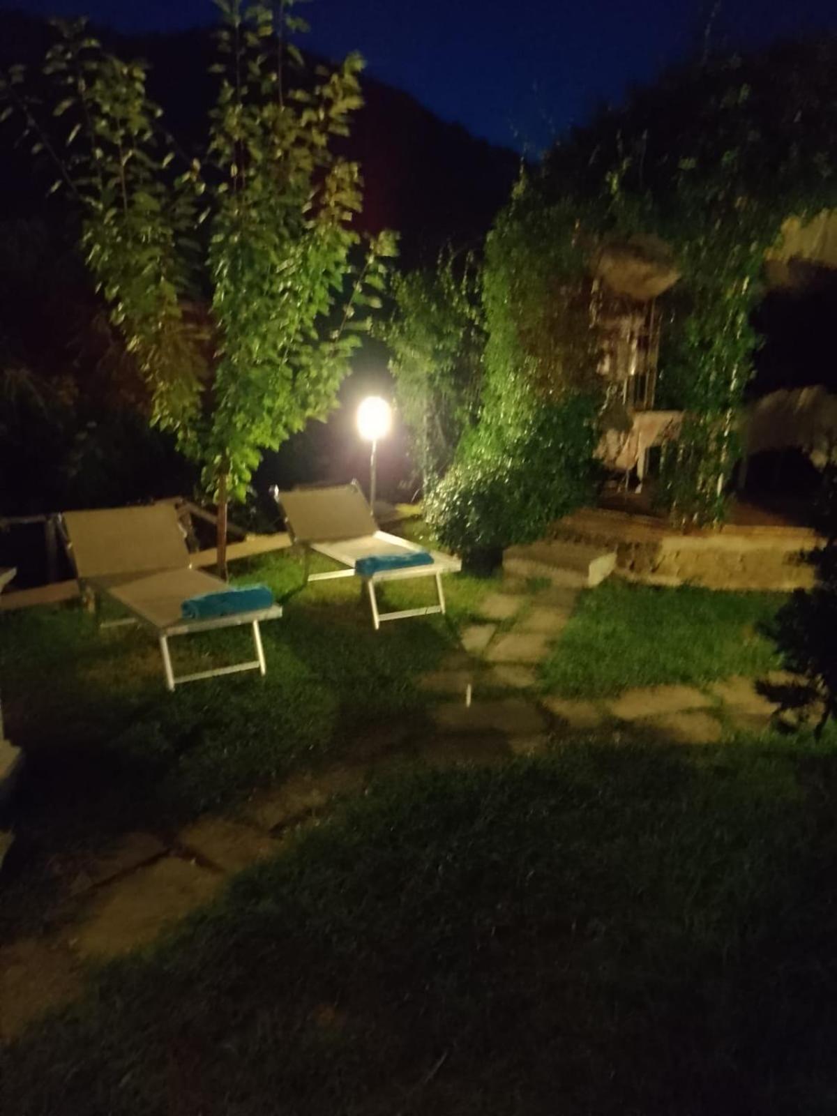 Jasmine Cottage Luni Buitenkant foto