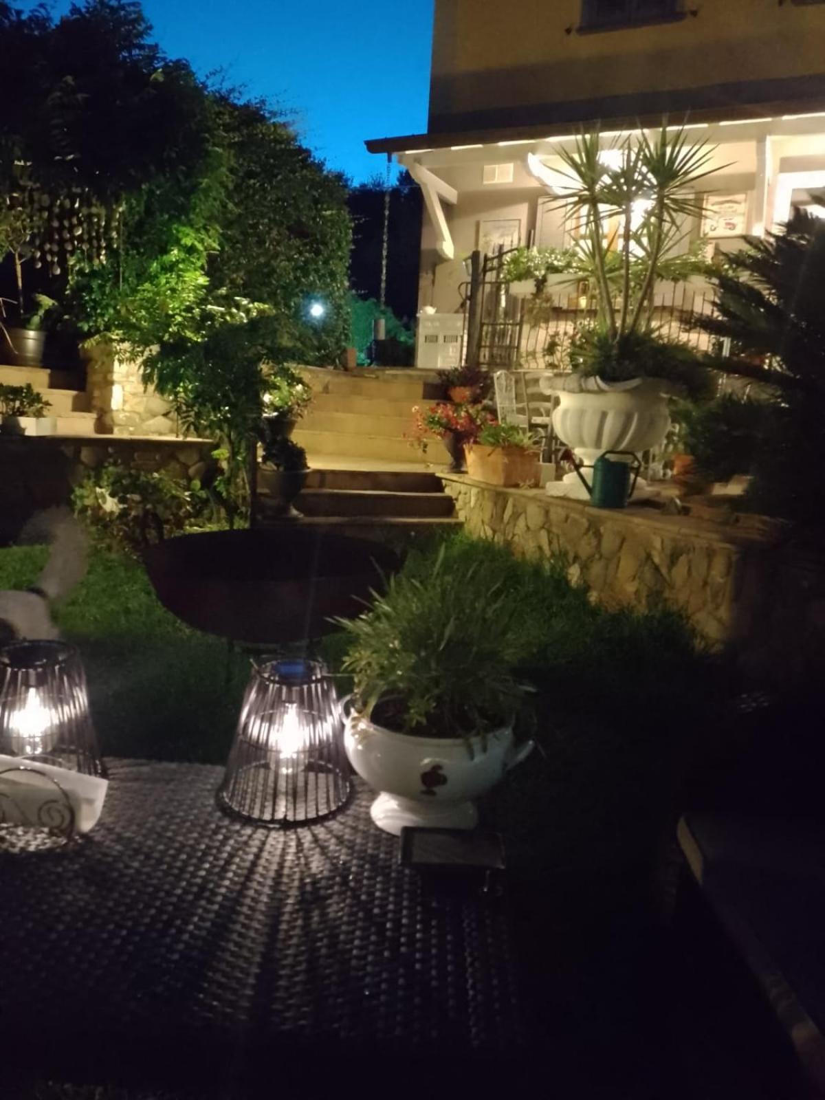 Jasmine Cottage Luni Buitenkant foto